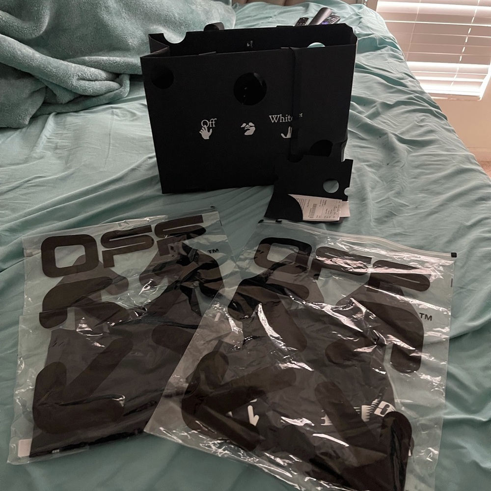 Off white active wear